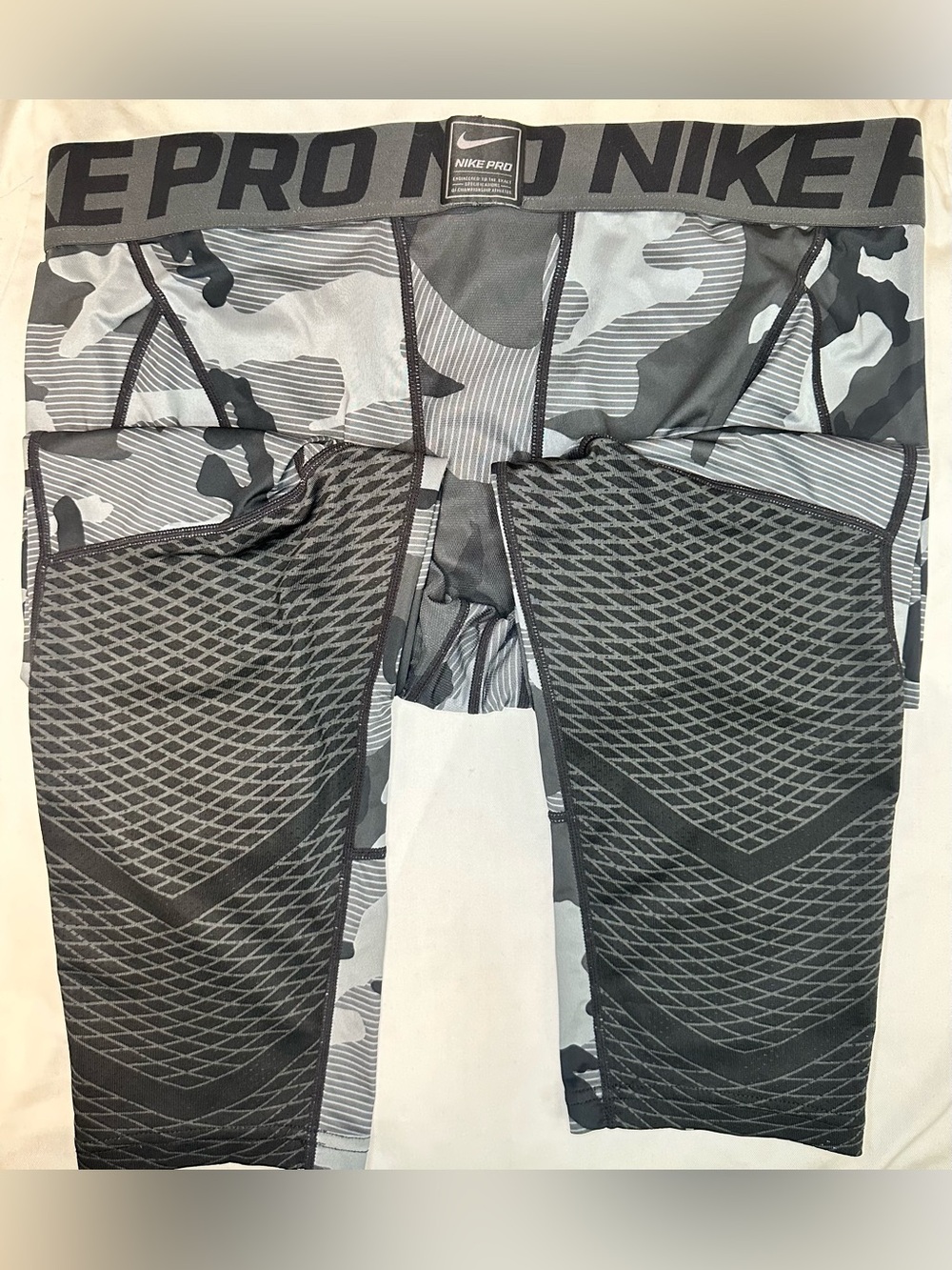 Nike Pro Compression Tights Camo Gray Black Men’s XL 20” Inseam Dri-FIT - Picture 4 of 5